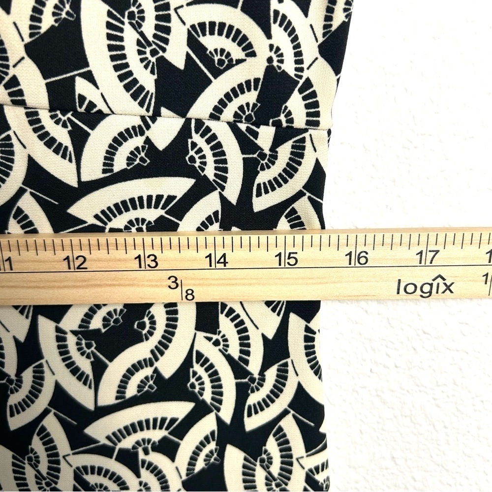 BCBG Max Azria Fan Midi Dress Cap Sleeve Ruffle Hem Black Cream Size Medium - Picture 8 of 12